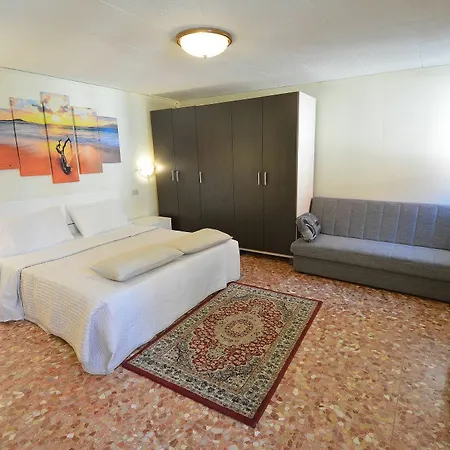 Benedict Apartment Venice